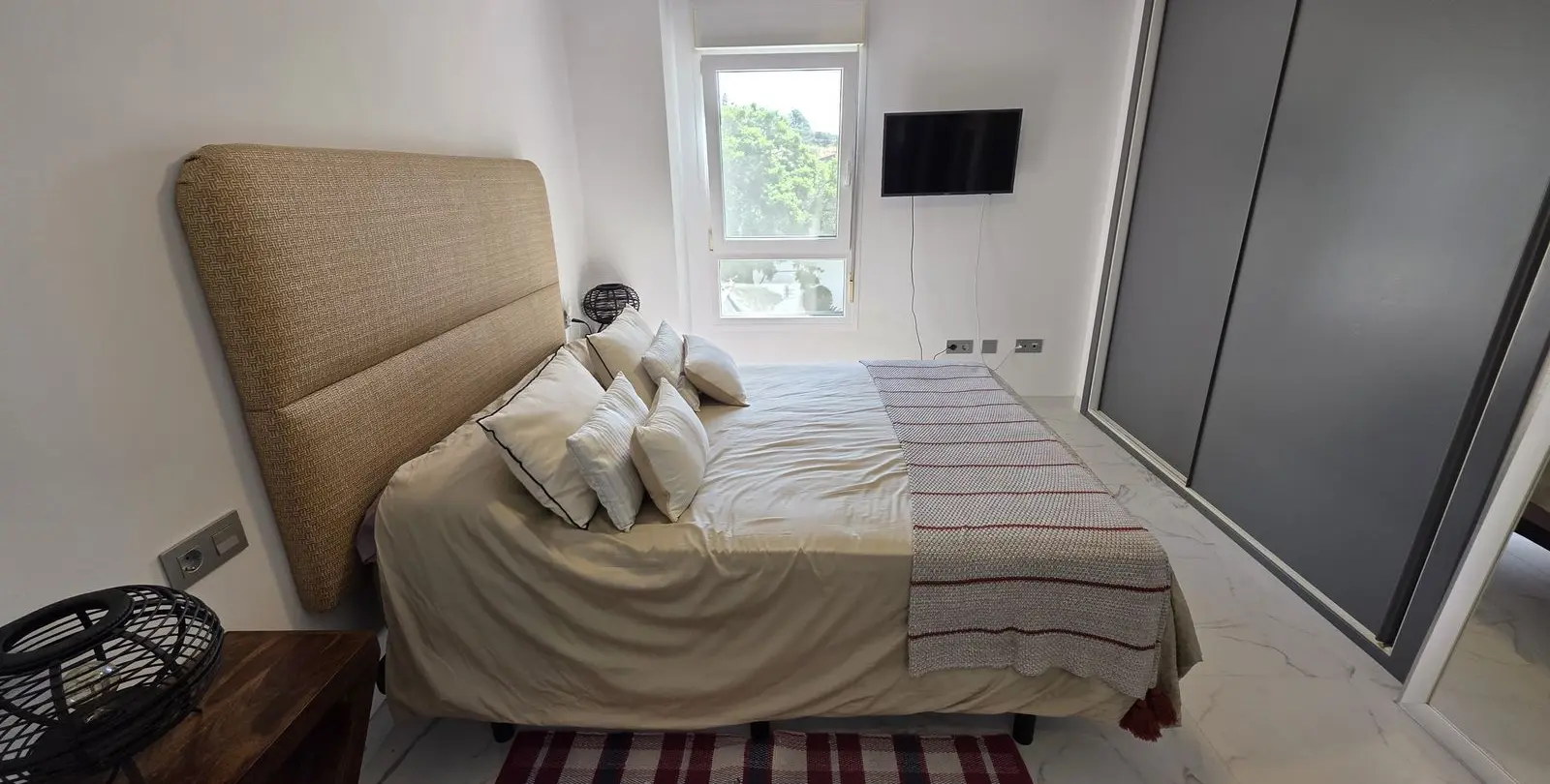 Sale of middle floor apartment in Nueva Andalucía 15
