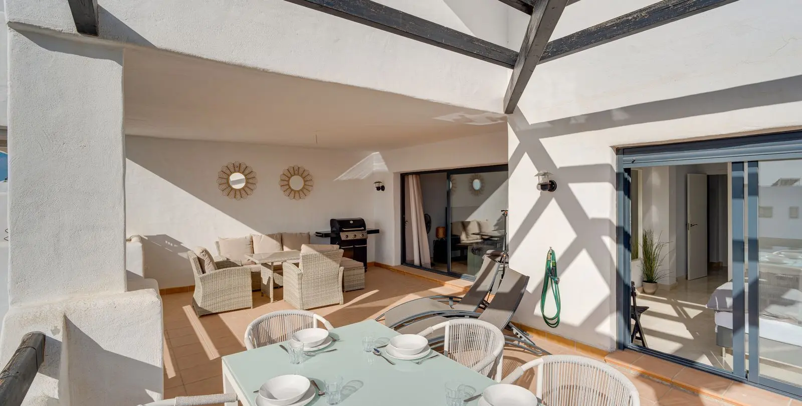 Sale of middle floor apartment in Casares Playa 7