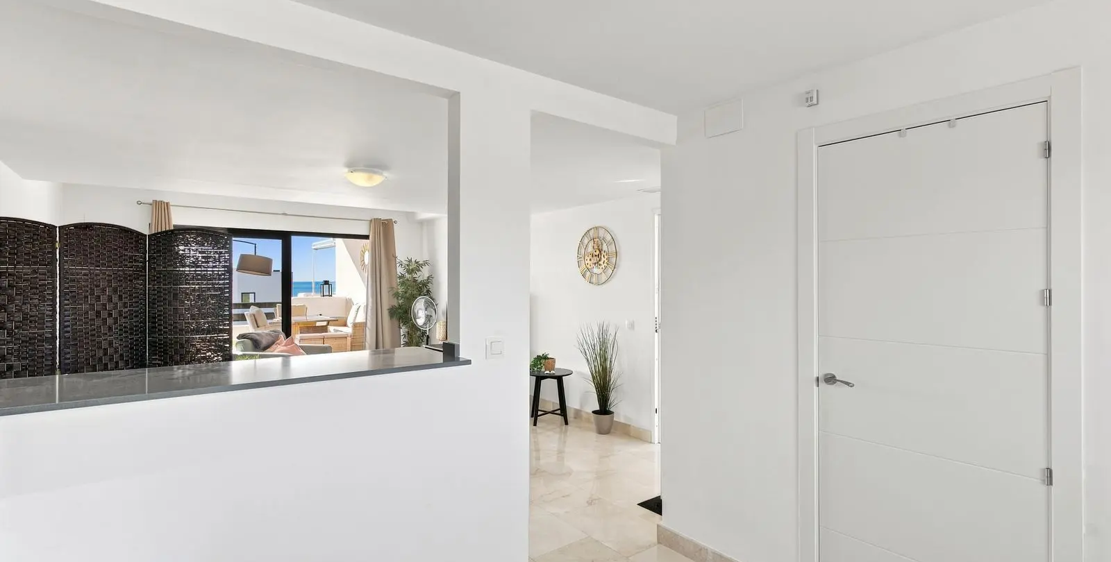 Sale of middle floor apartment in Casares Playa 13