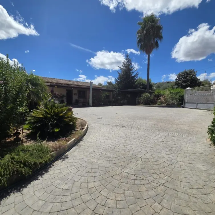 Venta de finca - cortijo en Coín