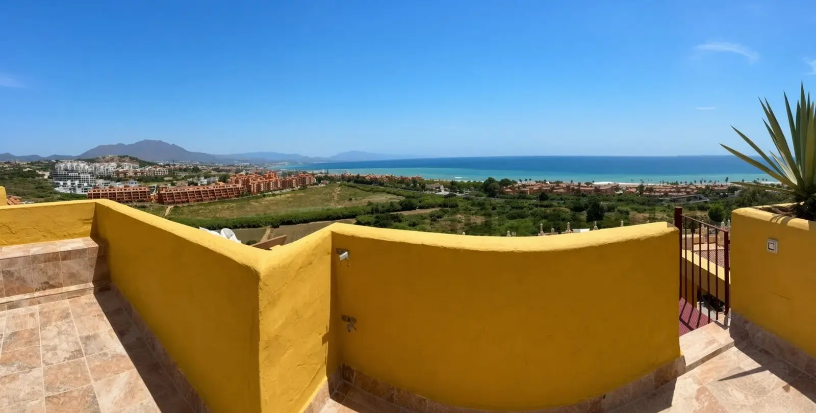 Venta de ático en La Duquesa 10