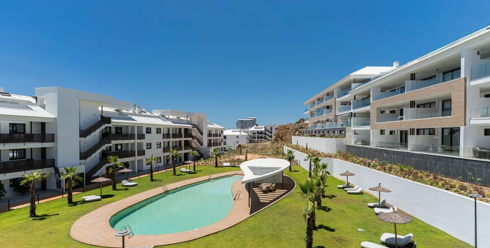 Venta de apartamento en planta media en Fuengirola 1