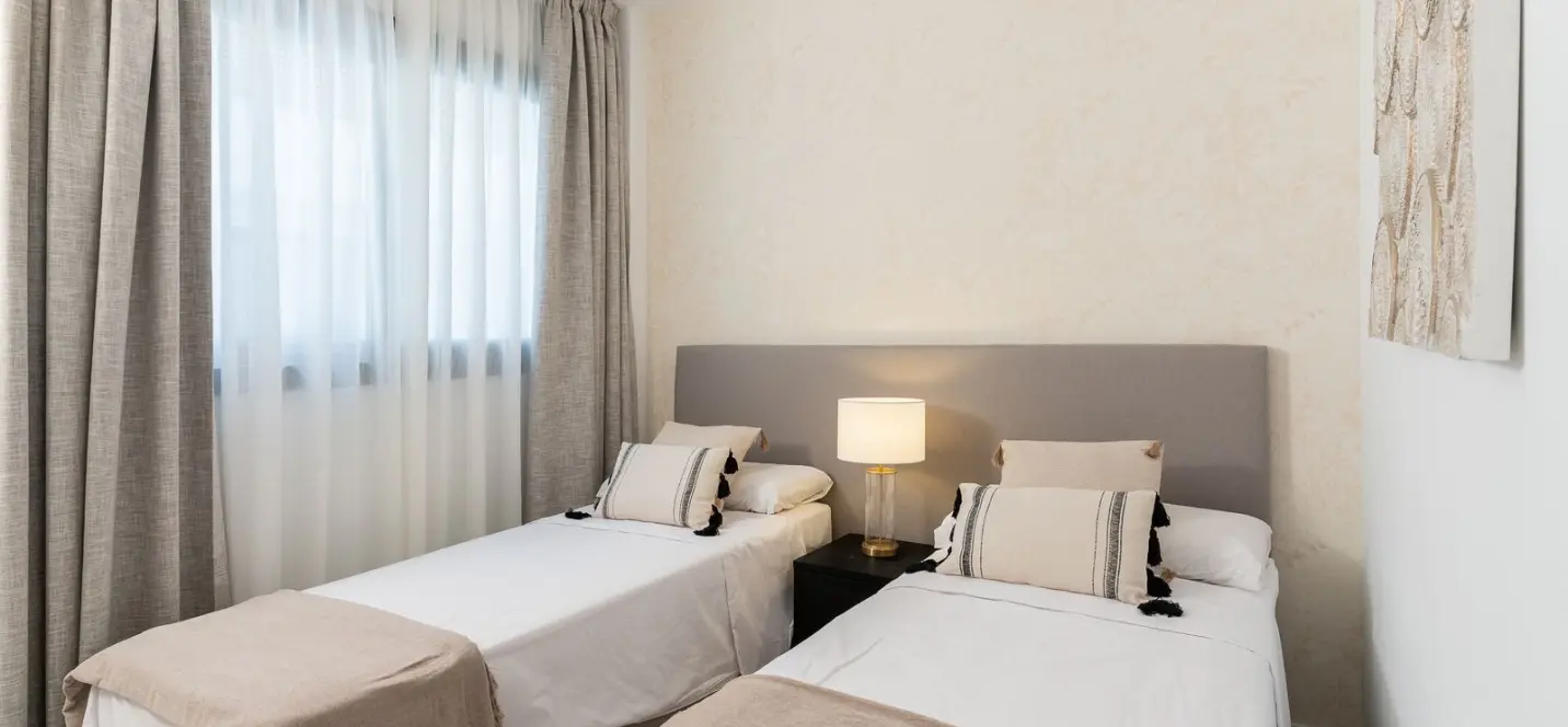 Venta de apartamento en planta media en Fuengirola 4