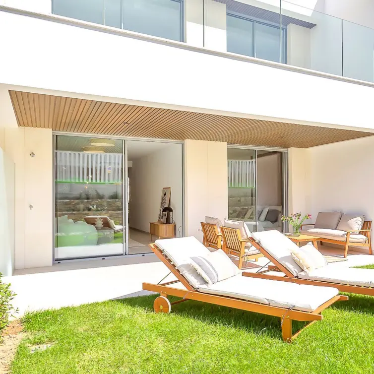 Venta de apartamento en planta baja en Elviria