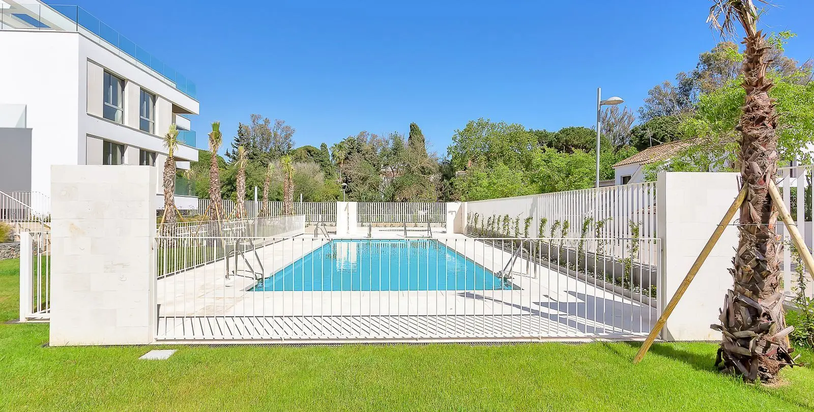 Venta de apartamento en planta baja en Elviria 23