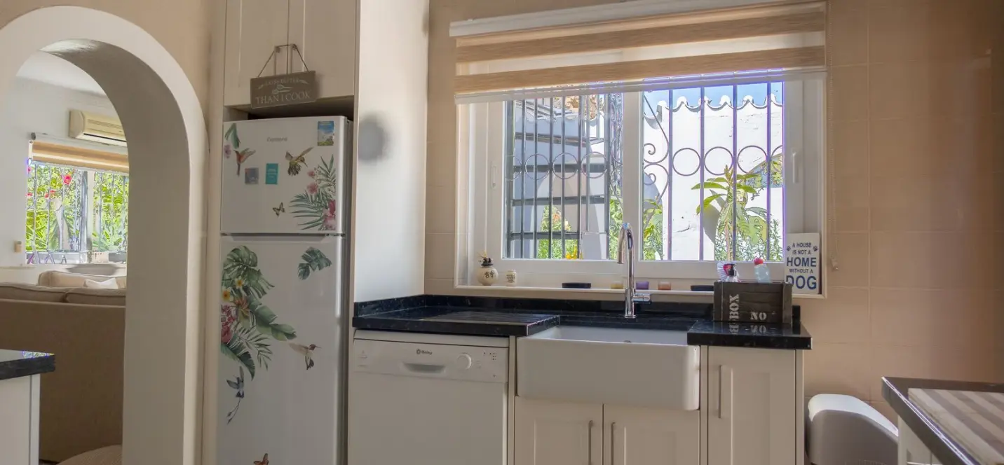 Venta de villa independiente en Estepona 2