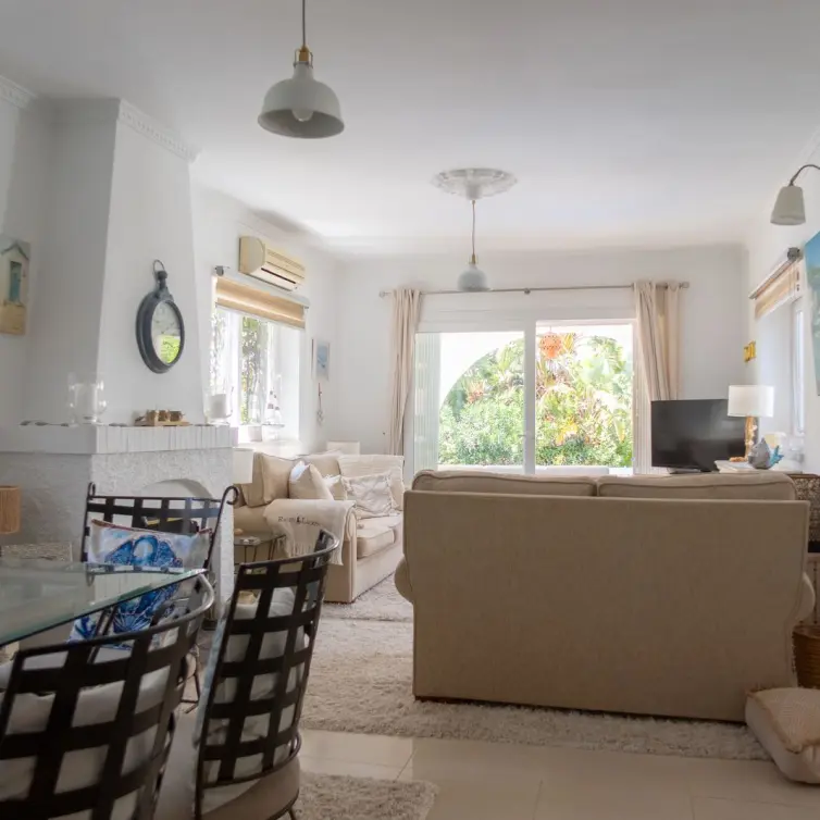 Venta de villa independiente en Estepona