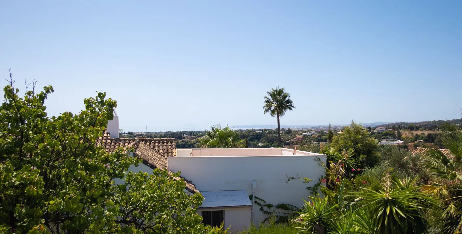 Продажа  отдельно стоящей виллы в Estepona 34
