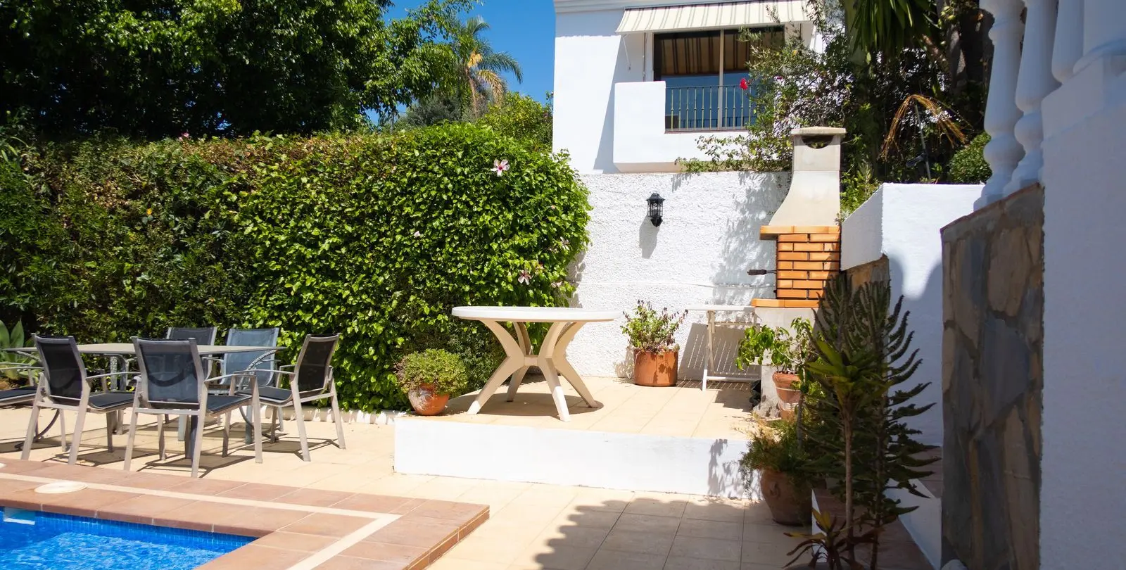 Продажа  отдельно стоящей виллы в Estepona 36