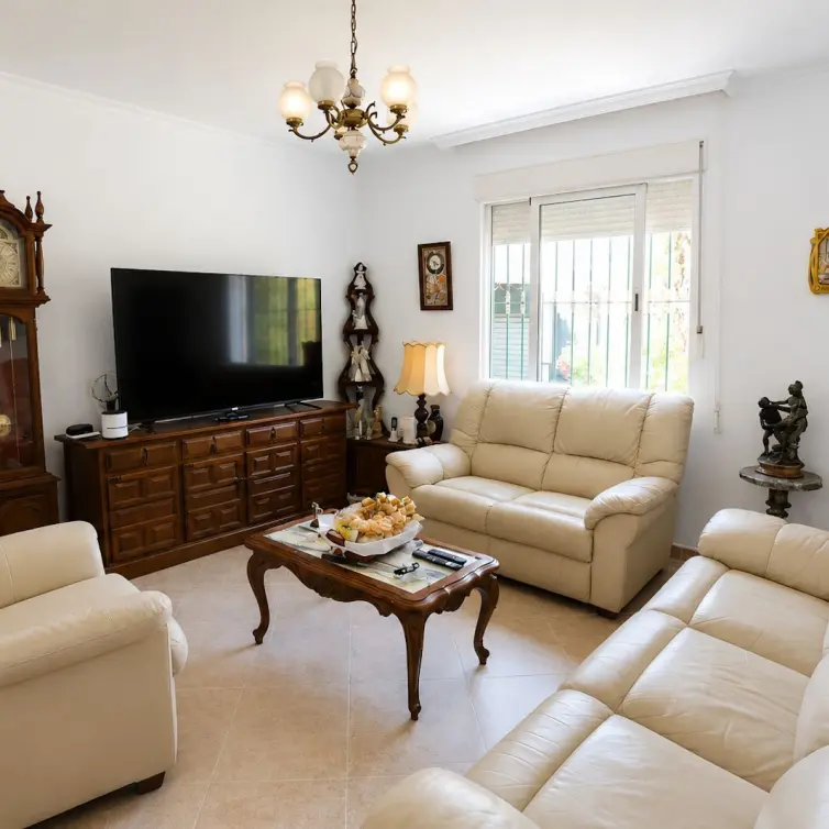 Venta de villa independiente en Rincón de la Victoria