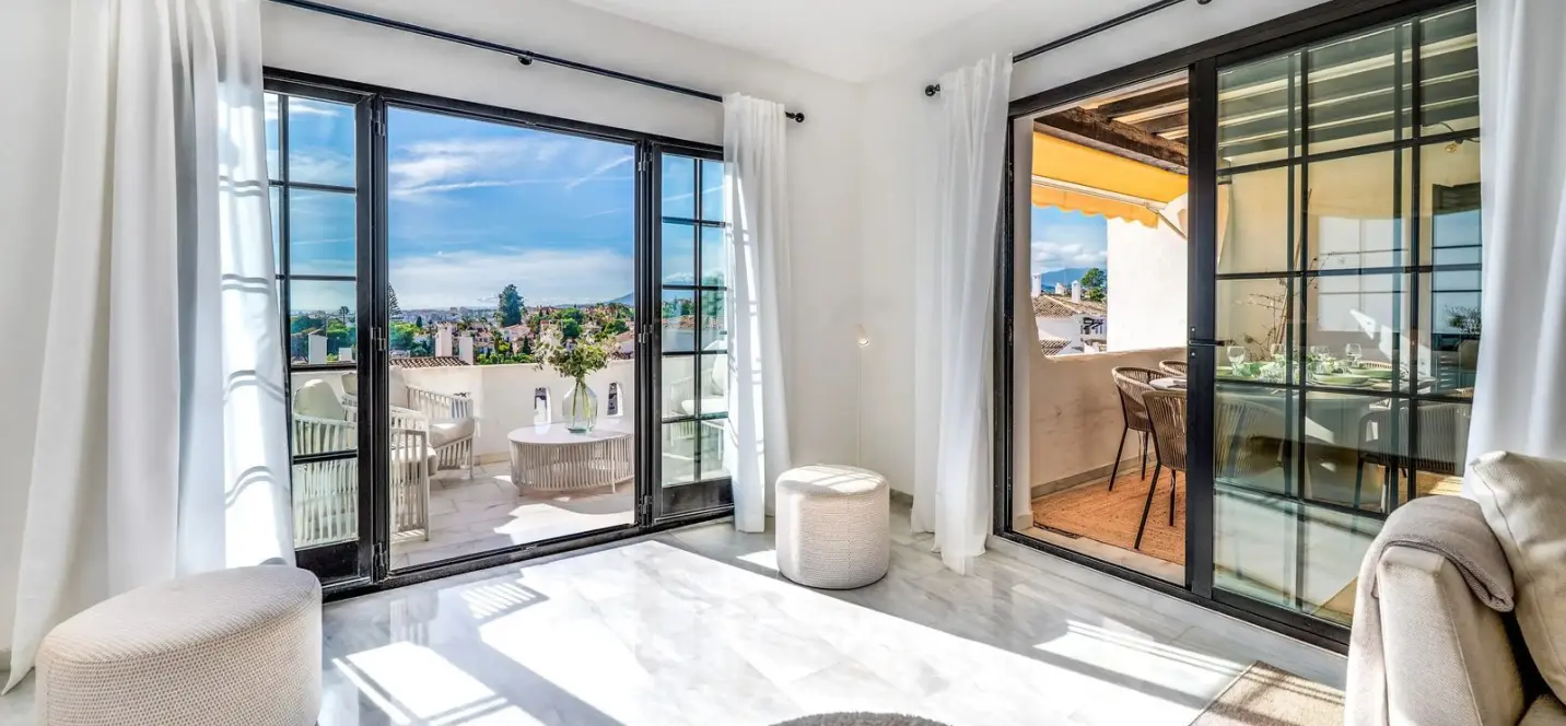 Sale of penthouse duplex in Nueva Andalucía 1
