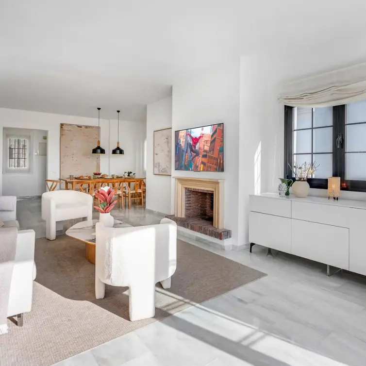 Sale of penthouse duplex in Nueva Andalucía