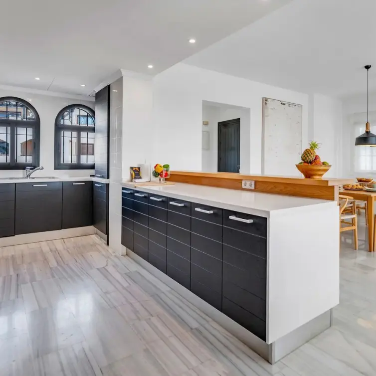 Sale of penthouse duplex in Nueva Andalucía