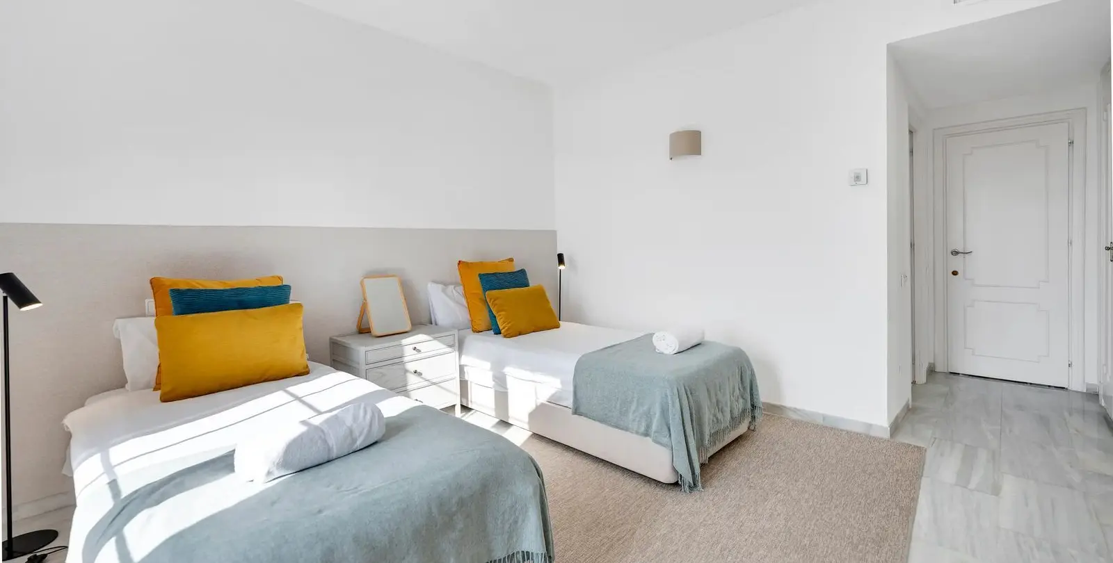 Venta de ático dúplex en Nueva Andalucía 11