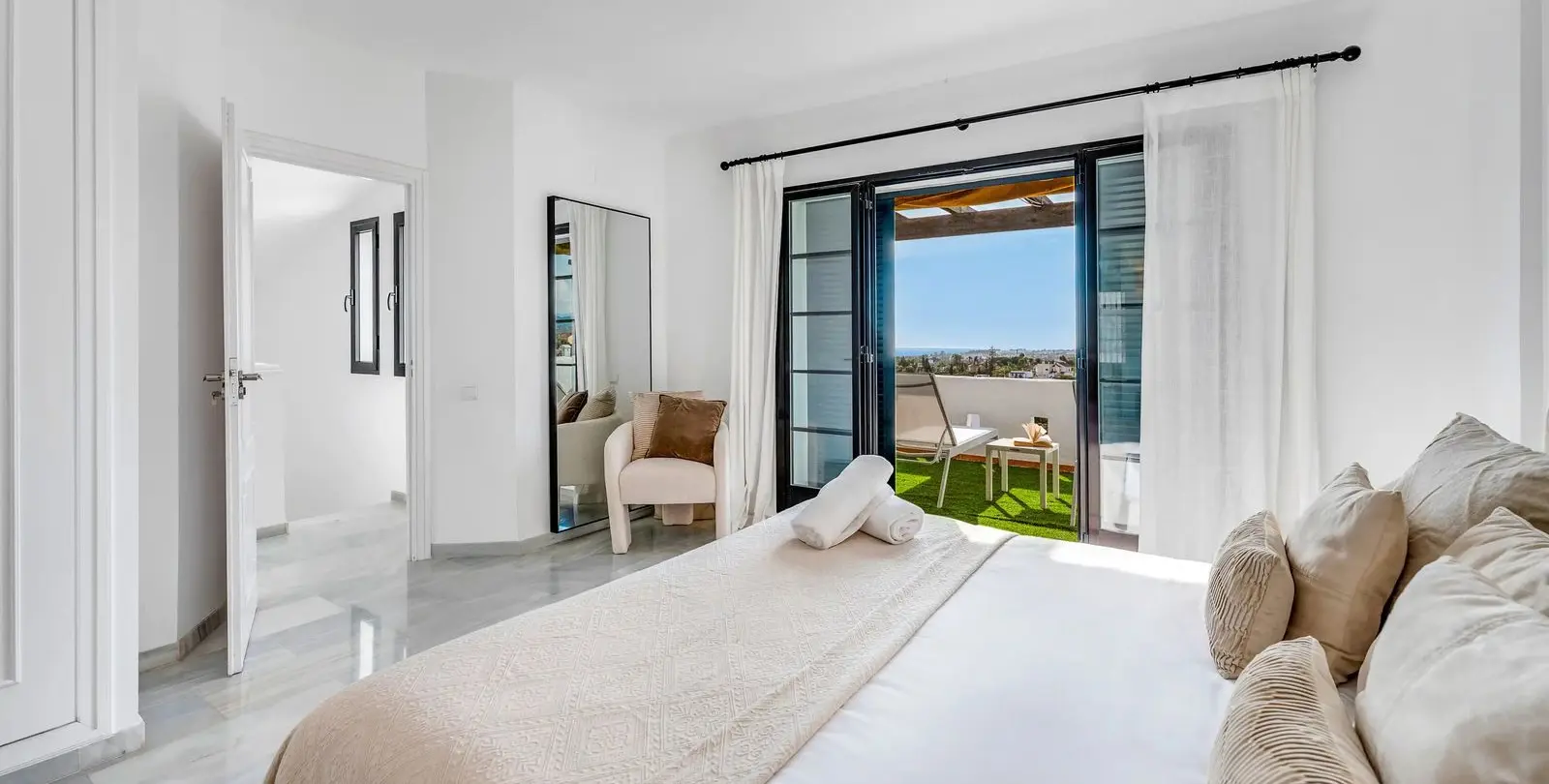 Venta de ático dúplex en Nueva Andalucía 21