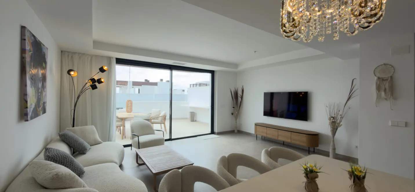 Long-term rent of penthouse duplex in New Golden Mile 2