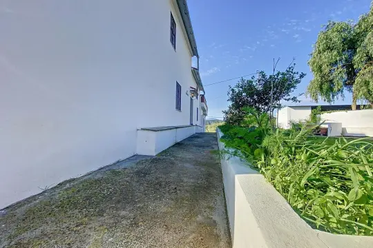 Image 6 thumb