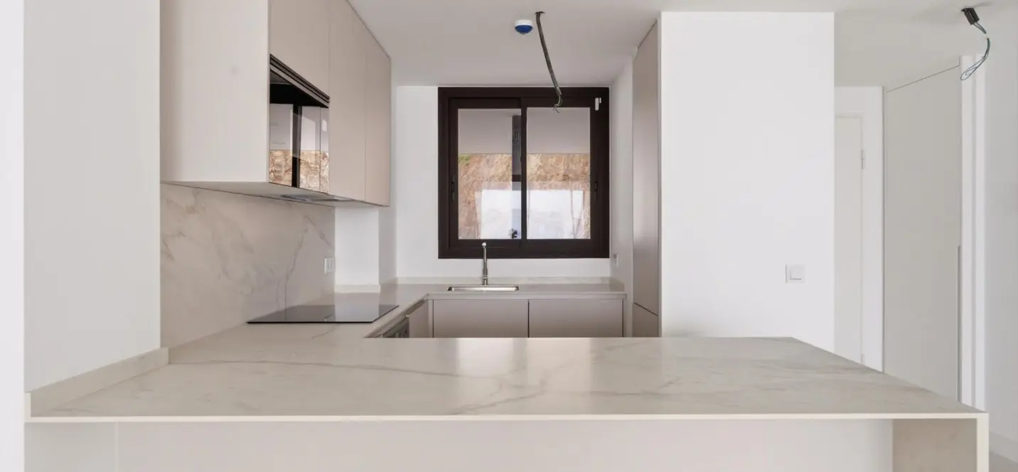 Venta de apartamento en planta media en Fuengirola 3