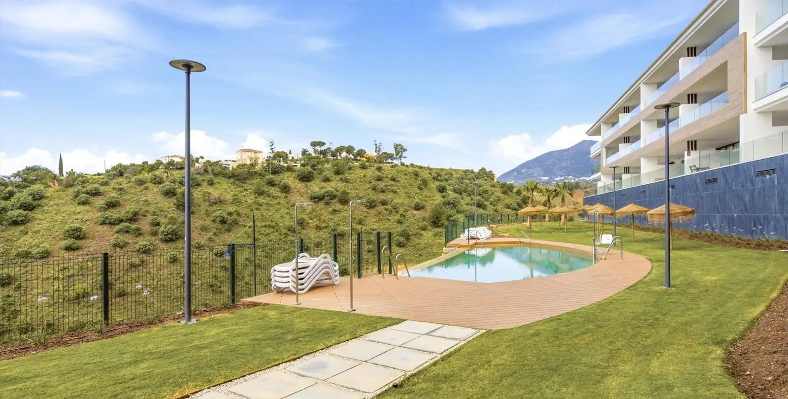 Venta de apartamento en planta media en Fuengirola 10