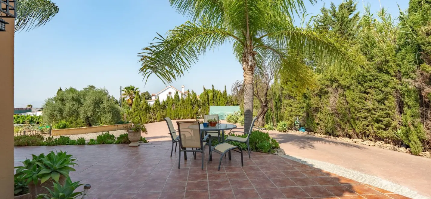 Sale of detached villa in Coín 4