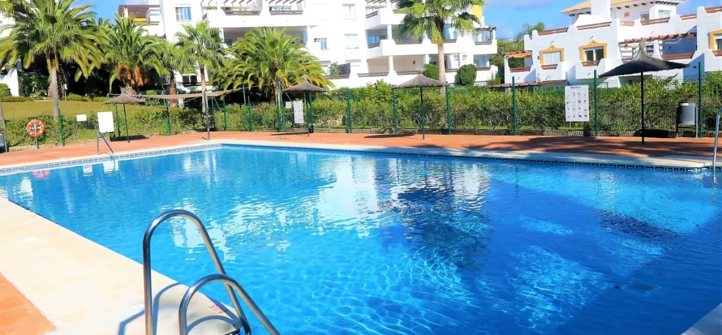 Venta de casa pareada en Estepona 0