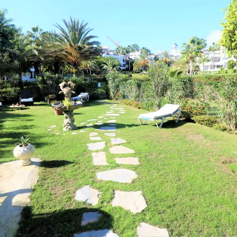 Venta de casa pareada en Estepona