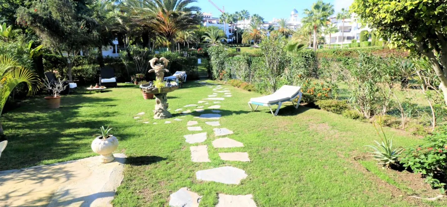 Venta de casa pareada en Estepona 2