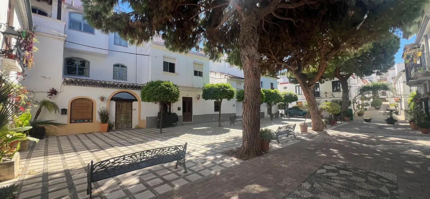 Venta de casa pareada en Estepona 0