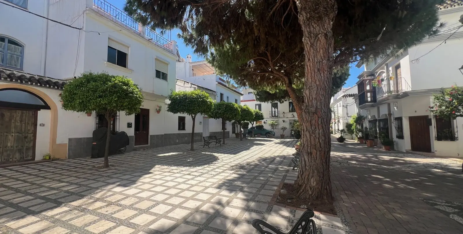 Продажа дома на две семьи в Estepona 2