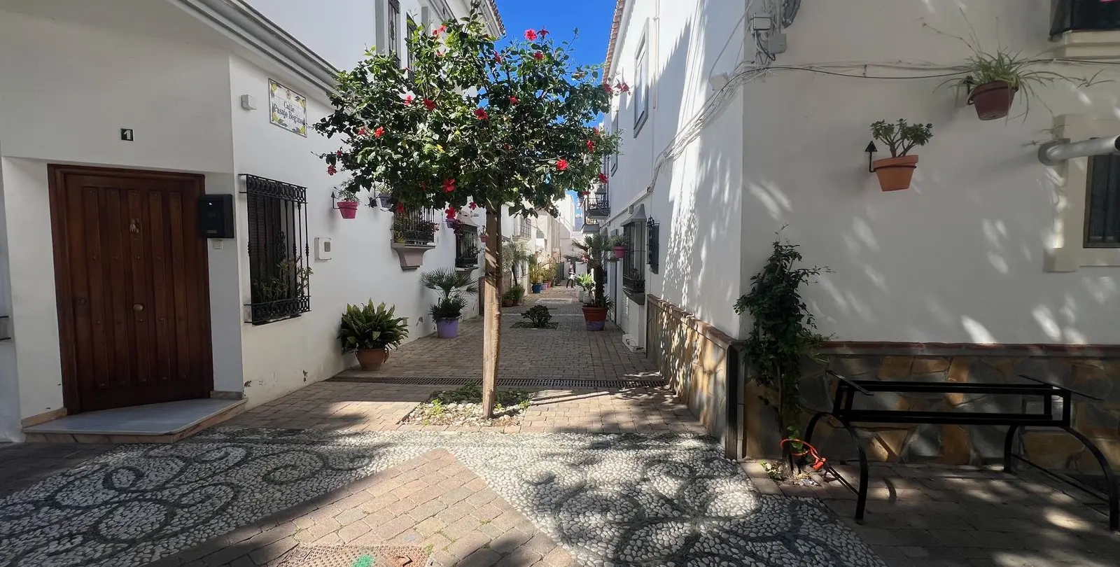 Продажа дома на две семьи в Estepona 4