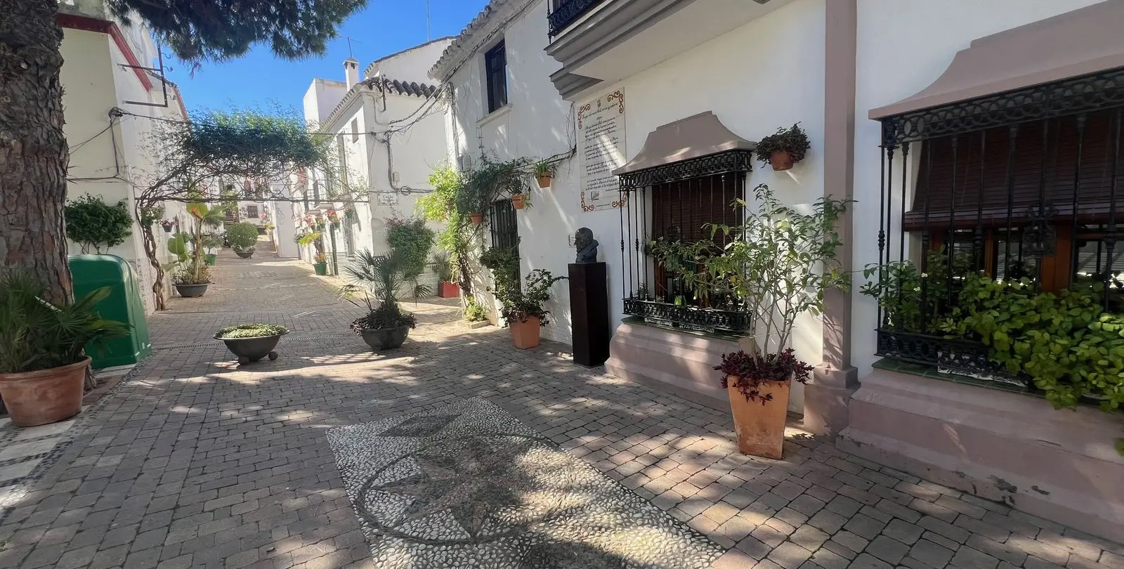 Продажа дома на две семьи в Estepona 5