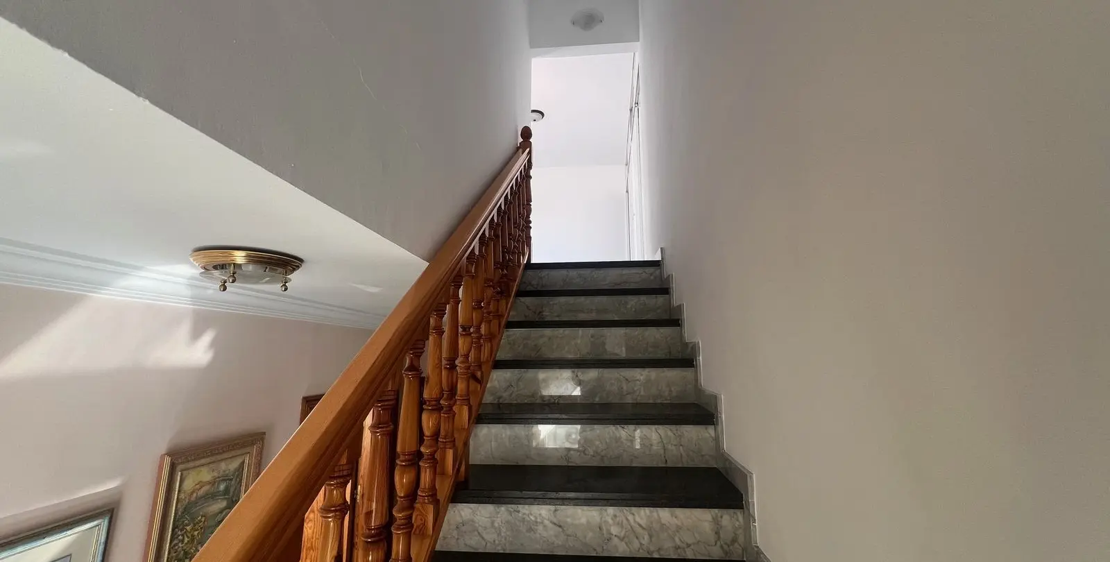 Продажа дома на две семьи в Estepona 40