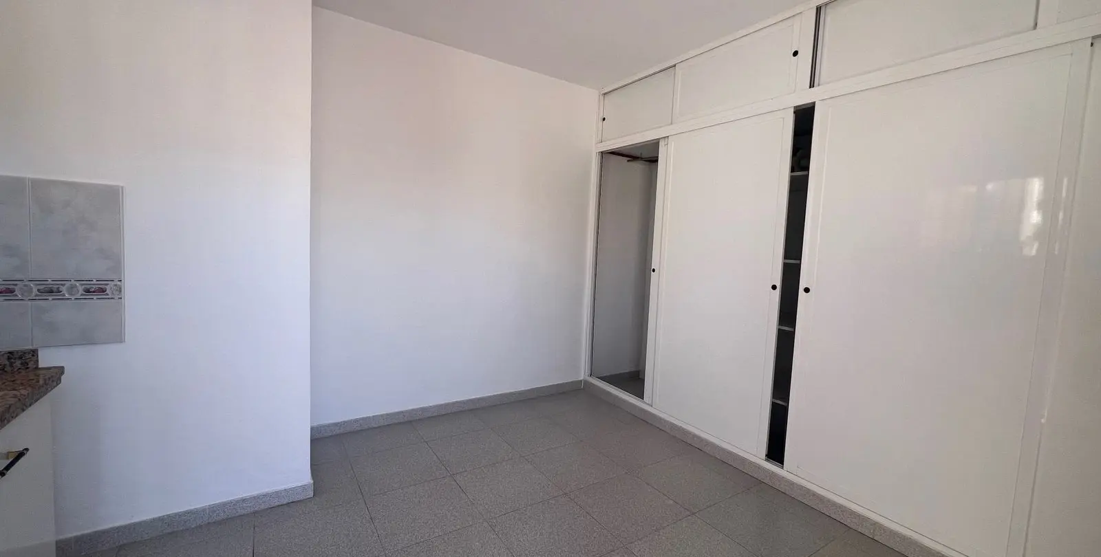 Продажа дома на две семьи в Estepona 48