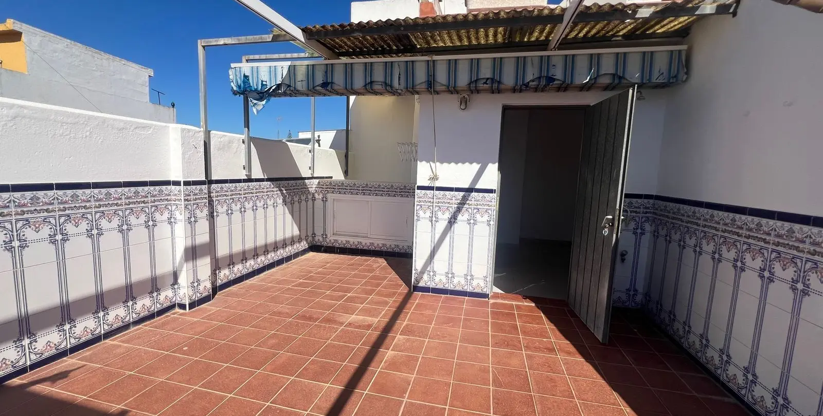 Продажа дома на две семьи в Estepona 51