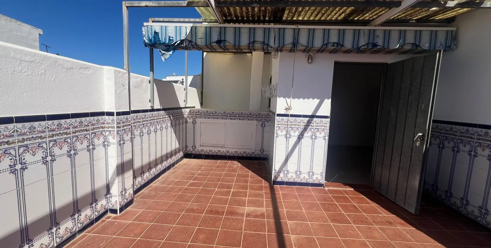 Продажа дома на две семьи в Estepona 53