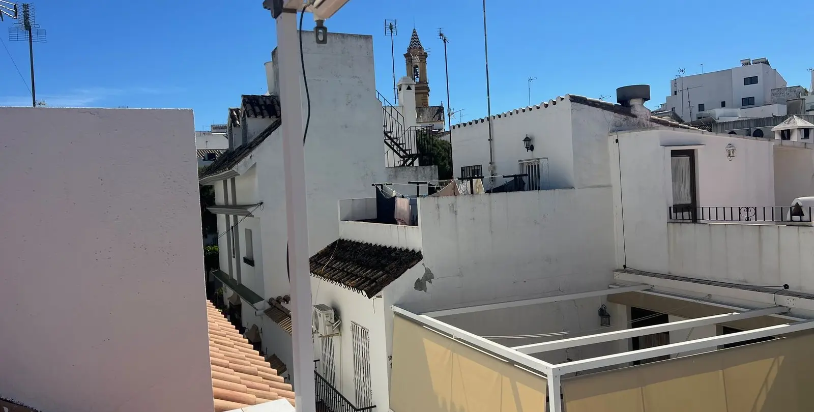 Продажа дома на две семьи в Estepona 60