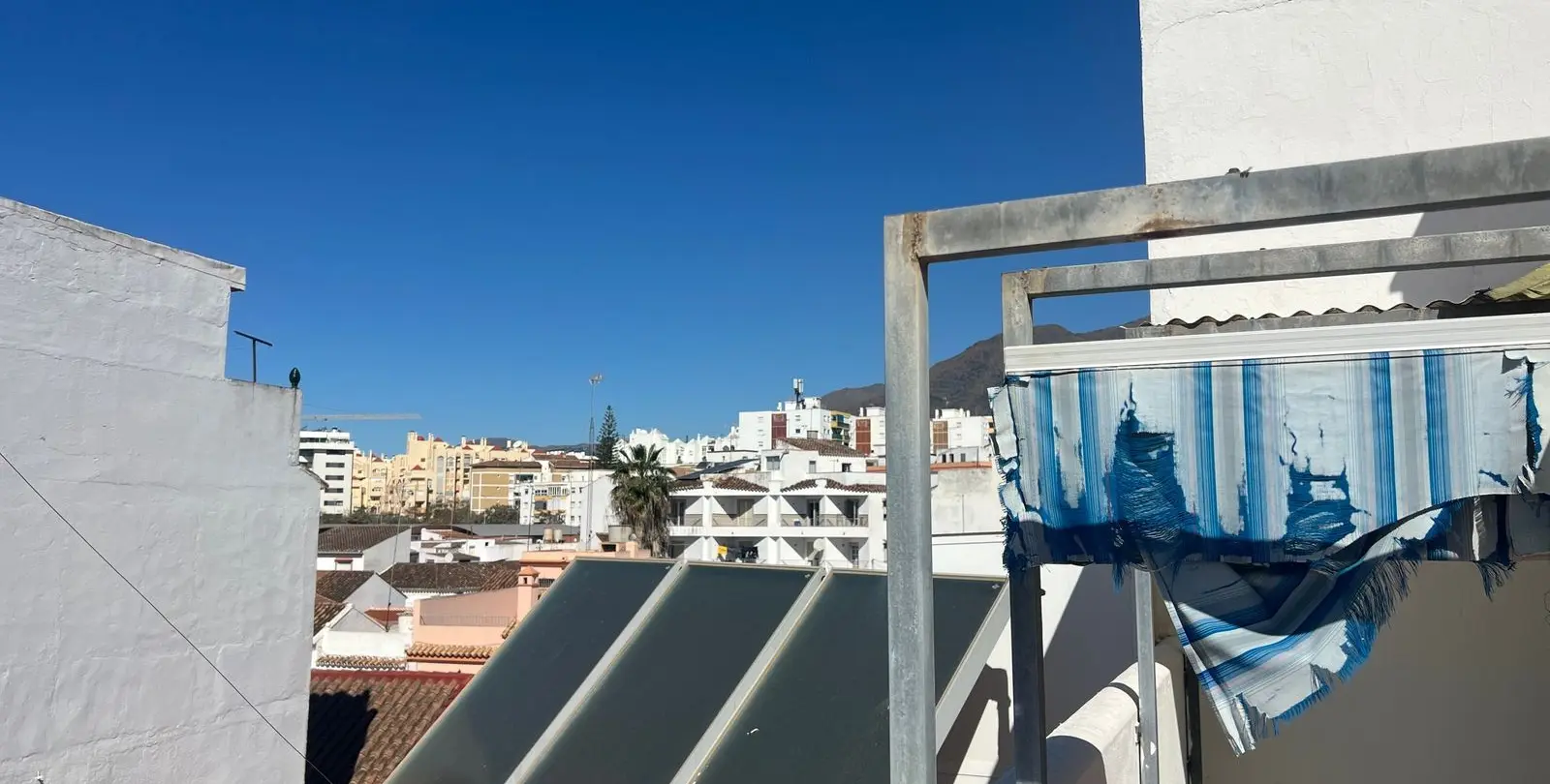 Продажа дома на две семьи в Estepona 65
