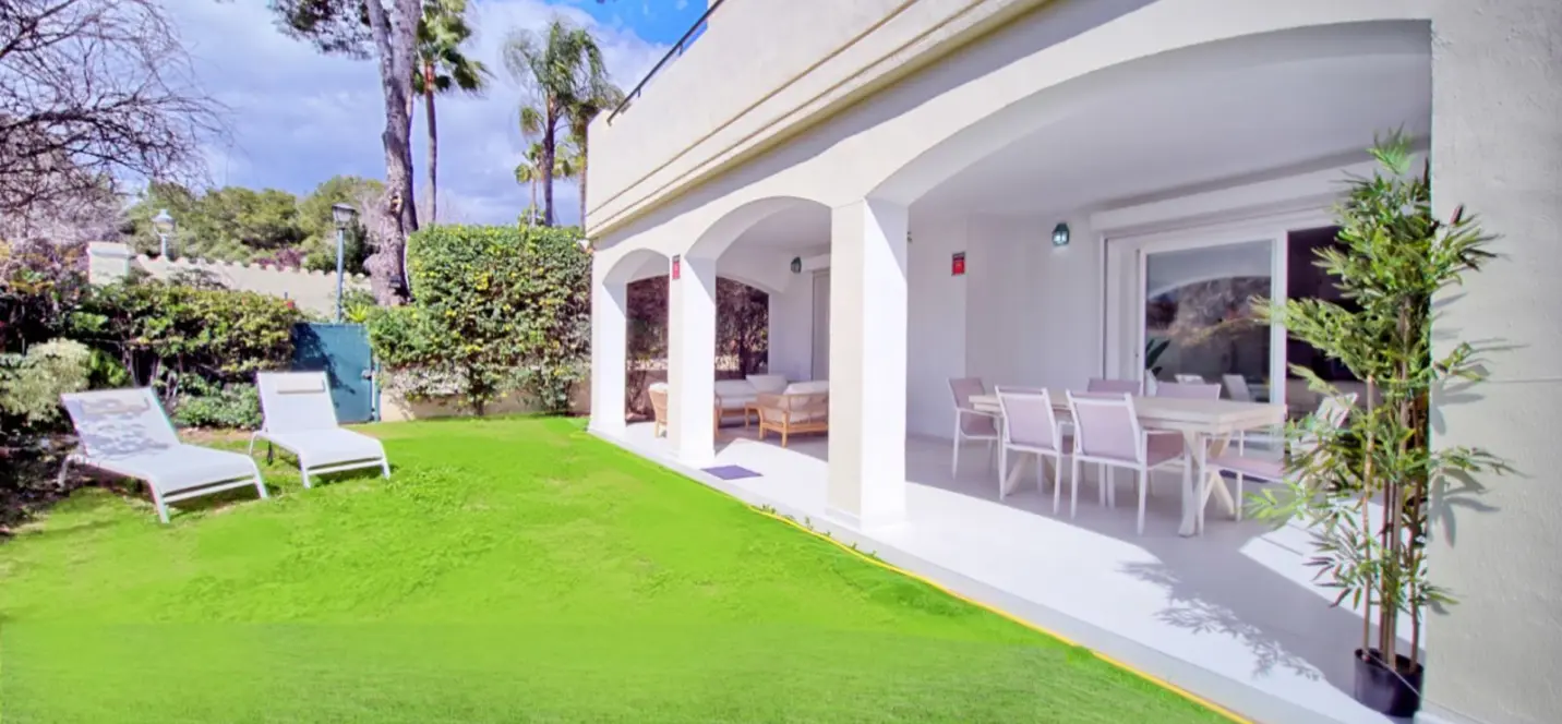 Sale of ground floor apartment in Cabopino 0