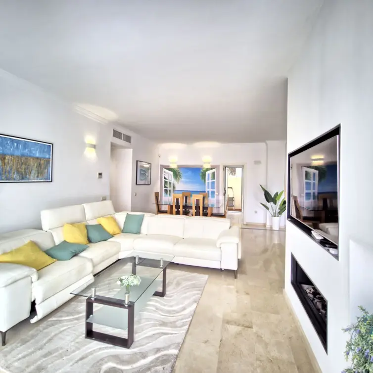 Sale of ground floor apartment in Cabopino