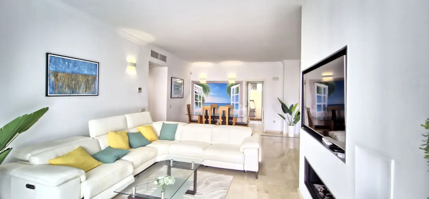 Sale of ground floor apartment in Cabopino 1