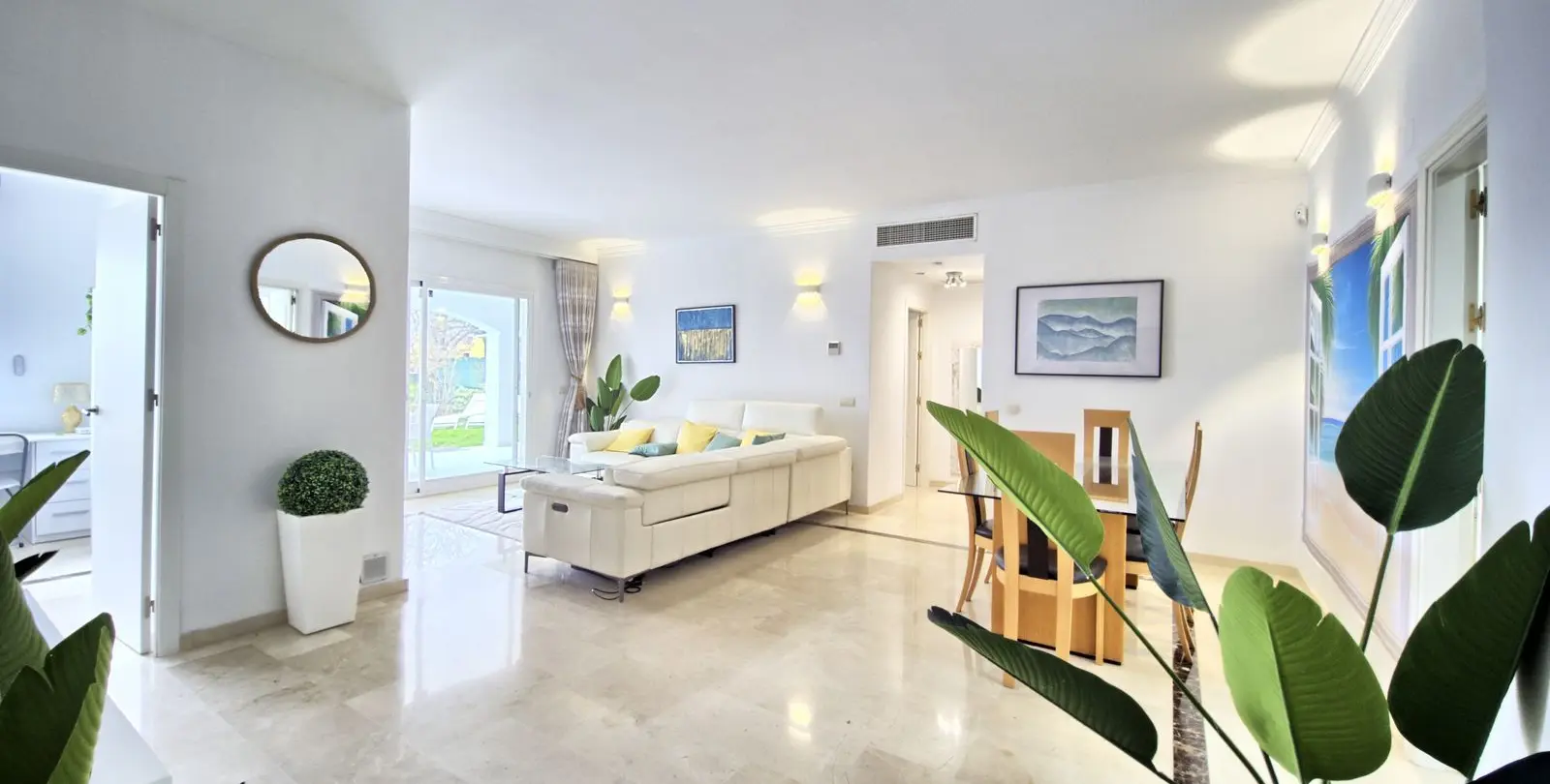 Sale of ground floor apartment in Cabopino 6