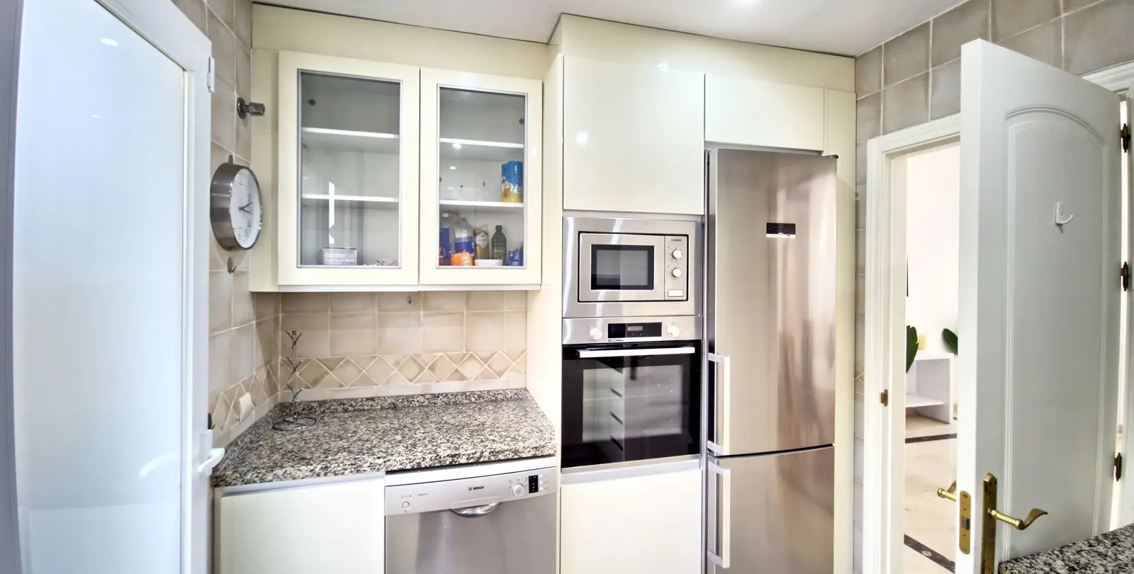 Sale of ground floor apartment in Cabopino 11