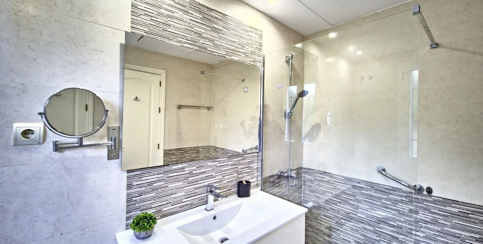 Sale of ground floor apartment in Cabopino 23