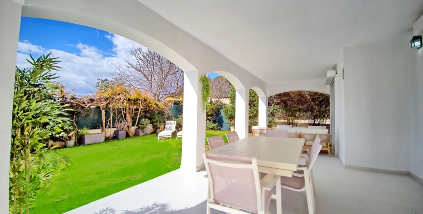 Sale of ground floor apartment in Cabopino 24