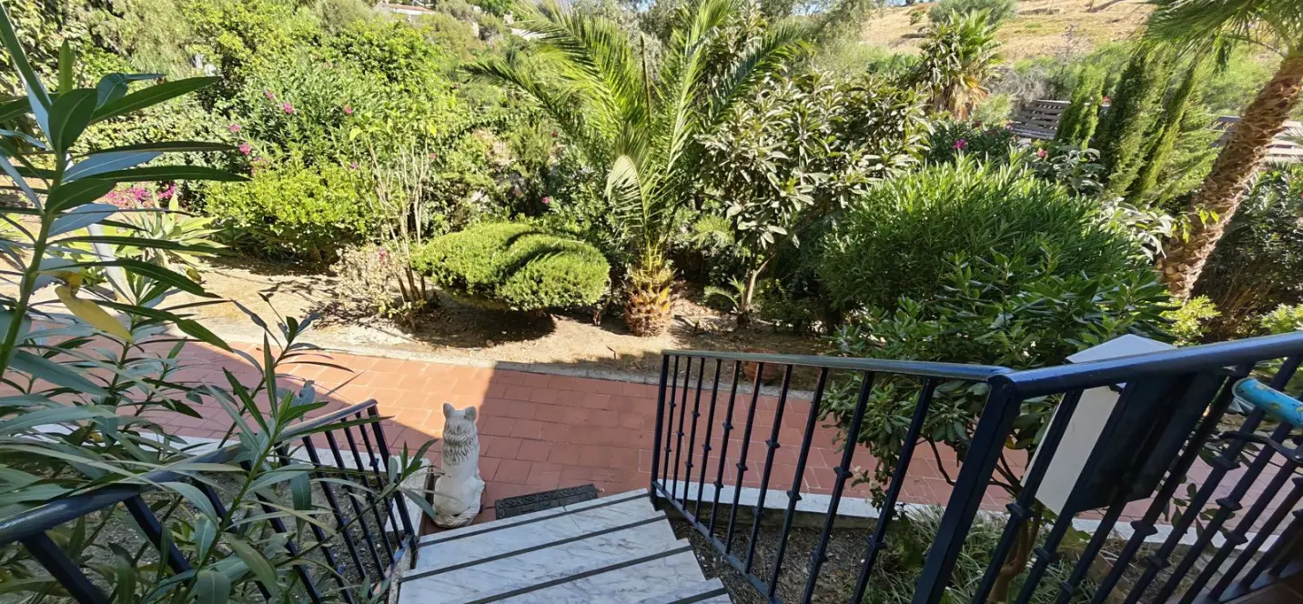 Продажа таунхауса в Estepona 2