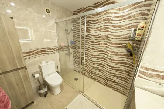 Image 9 thumb