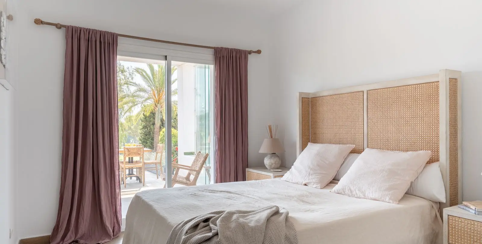 Продажа апартаментов на первом этаже в Nueva Andalucía 13