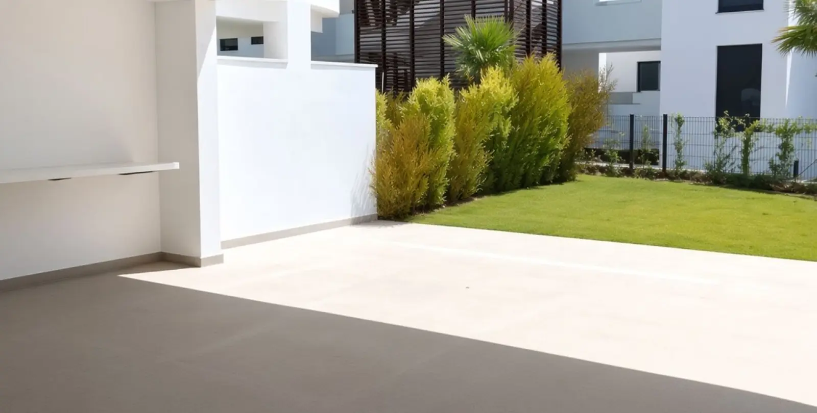Продажа апартаментов на первом этаже в Bel Air 15