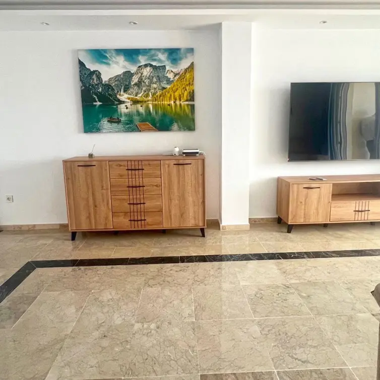 Продажа апартаментов на среднем этаже в Marbella