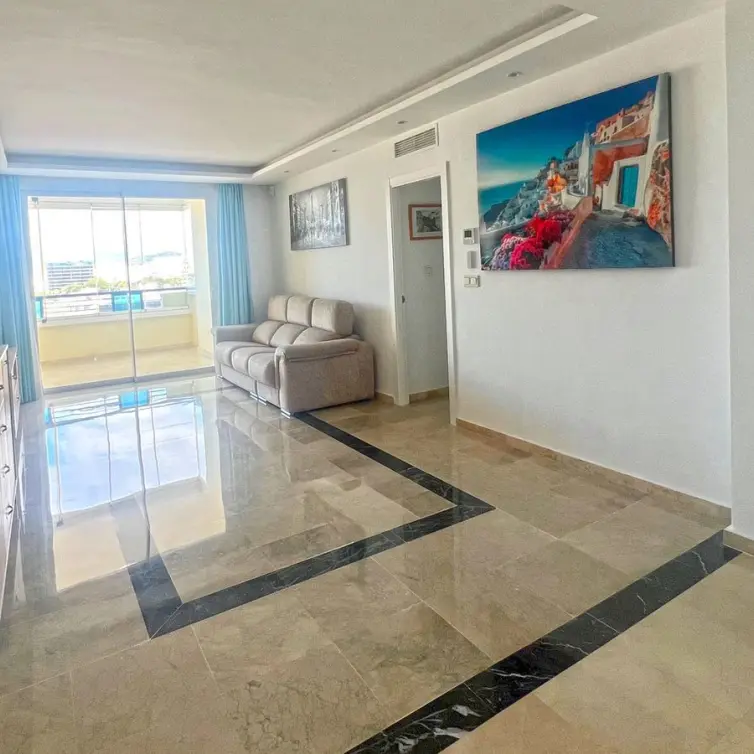 Продажа апартаментов на среднем этаже в Marbella